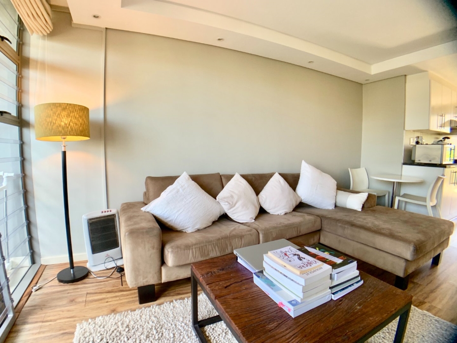 1 Bedroom Property for Sale in Sea Point Western Cape